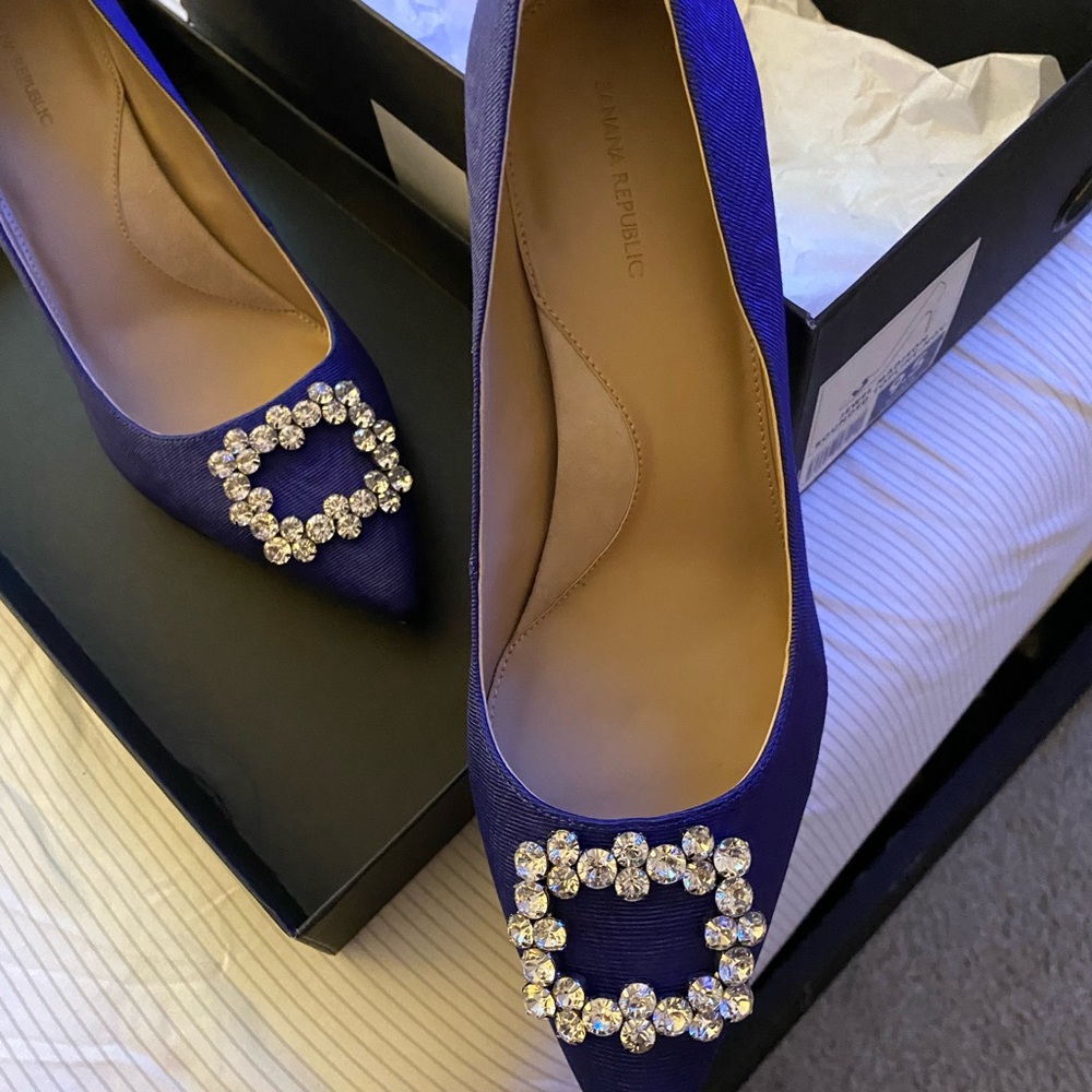 Jeweled fancy blue wedding or after 5 shoe.